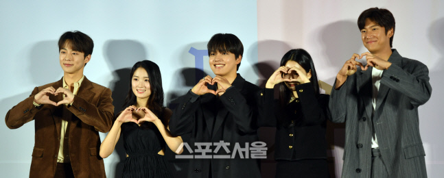 장난기 발동  조이현 , 영화 '동감' [포토]