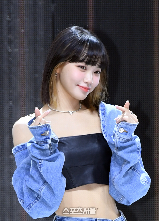 [포토]르세라핌 김채원, 깜찍한 미소로!