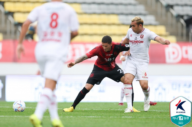 부천vs경남, 뒤 없는 승부…한 팀은 승격 열차에서 하차한다