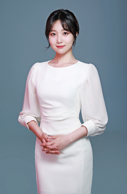 (주)아웃스탠더스 이지우 대표