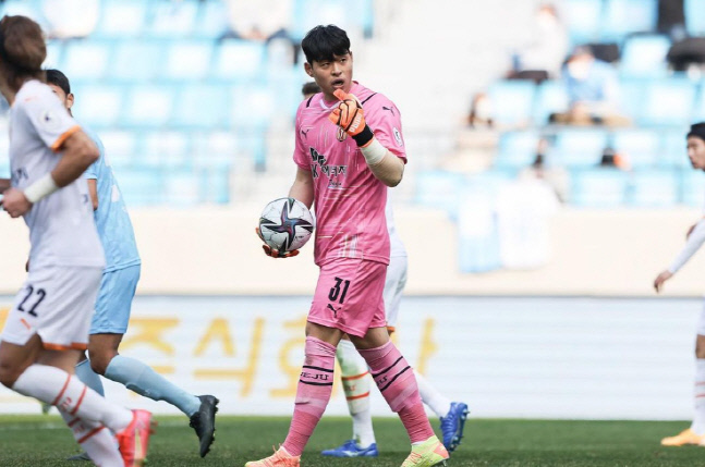 제주GK 유연수 응급수술...음주운전 가해차주 입건