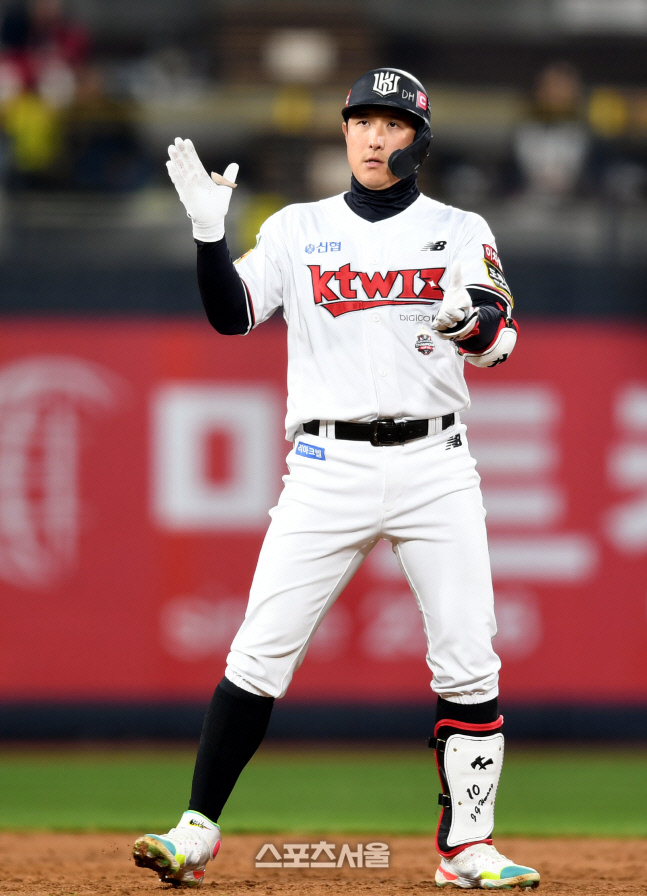 [포토] 7회 2타점 황재균 '바로 이거지'