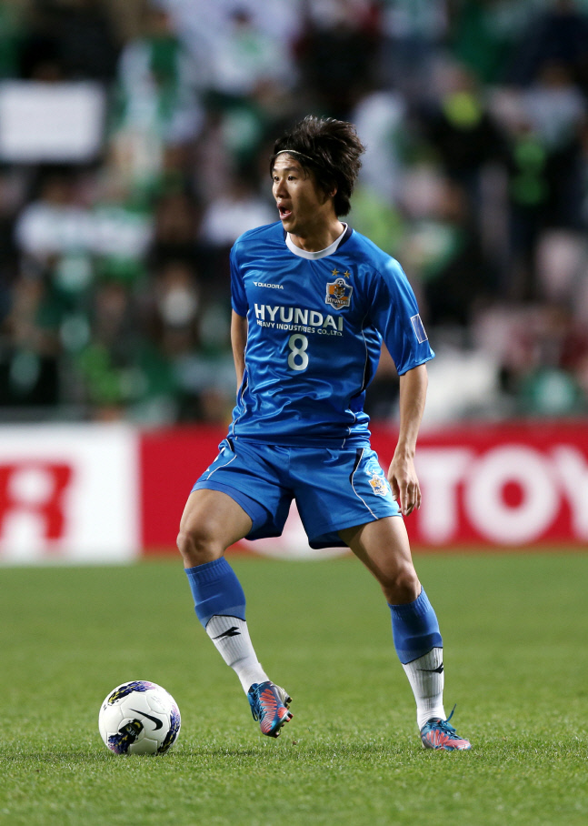 [울산] 울산의 \'리빙 레전드\' 이호 은퇴 기사 사진 자료 (2012 ACL 우승 당시) (2)