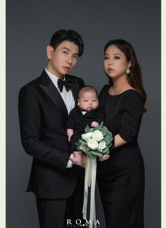 홍현희♥제이쓴, 아들과 '결혼 4주년 기념 화보' 찰칵.."1021만원 기부"