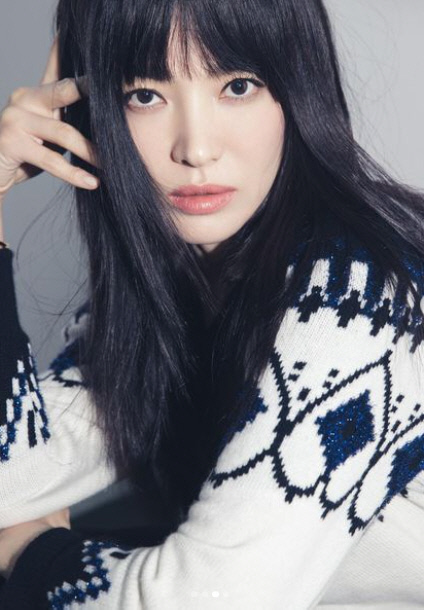 송혜교, 앞머리 자르고 달라진 분위기