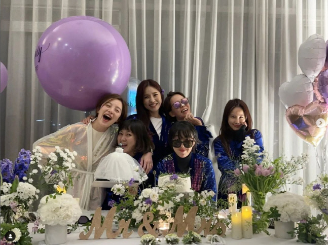 '김용건 며느리' 황보라, 인맥 무슨 일? 박나래·김지민까지 브라이덜샤워 총출동