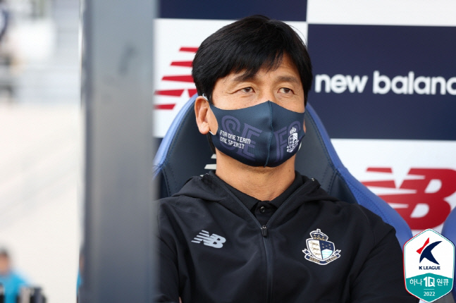 서울 이랜드, 정정용 감독과 3년 동행 마침표