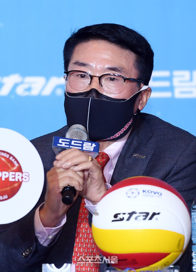 부상 병동에, 김형실 감독 "정신력 요구했다" [현장인터뷰]