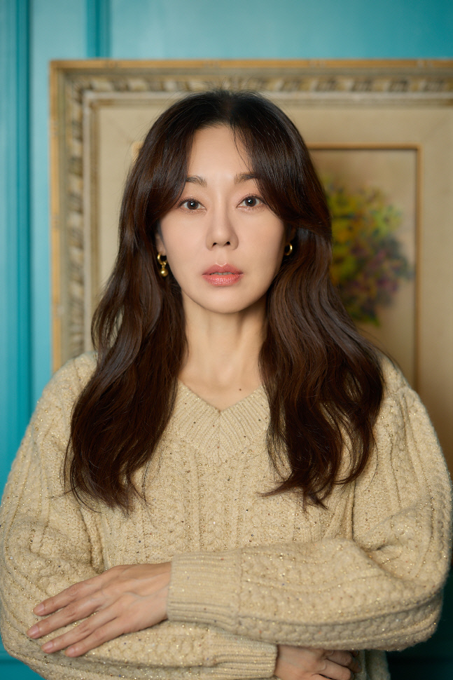 자백_김윤진 배우_09