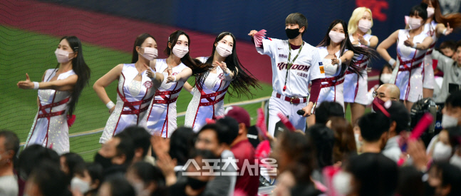 홈경기 승리응원 키움 치어리더[포토]