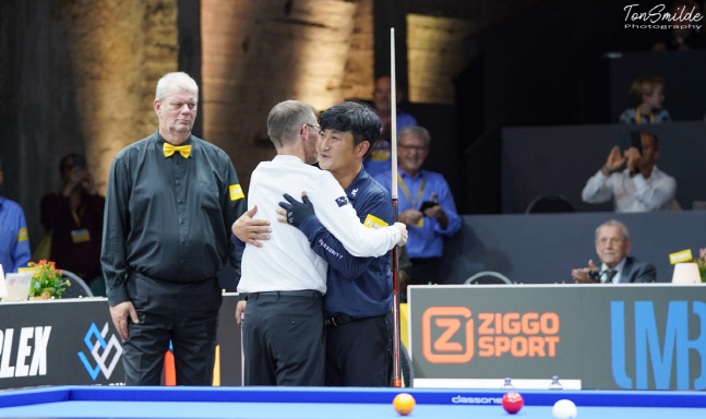 '韓3쿠션 대부' 이충복, 커리어 첫 월드컵 준우승…'4대천왕' 브롬달 통산 45회 우승