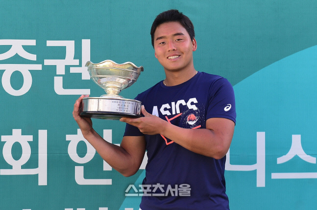 정윤성 대회 2연패