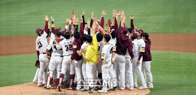 [포토]LG에 3승 1패 키움, 가자 한국시리즈로!
