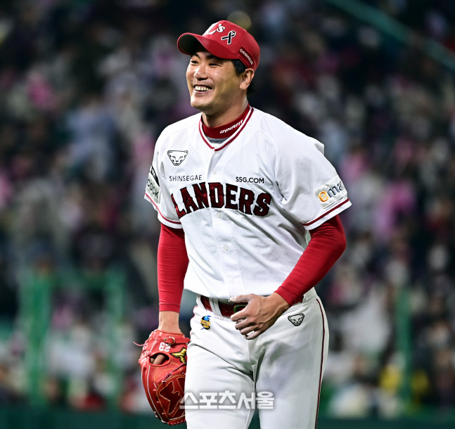 [포토] 김광현, 이용규 삼진처리 후 웃음꽃
