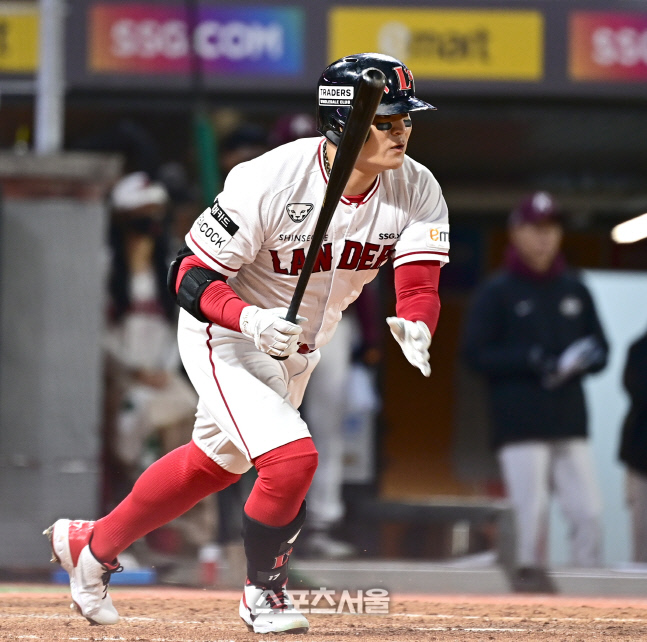 [포토] 추신수, 7회 우전안타