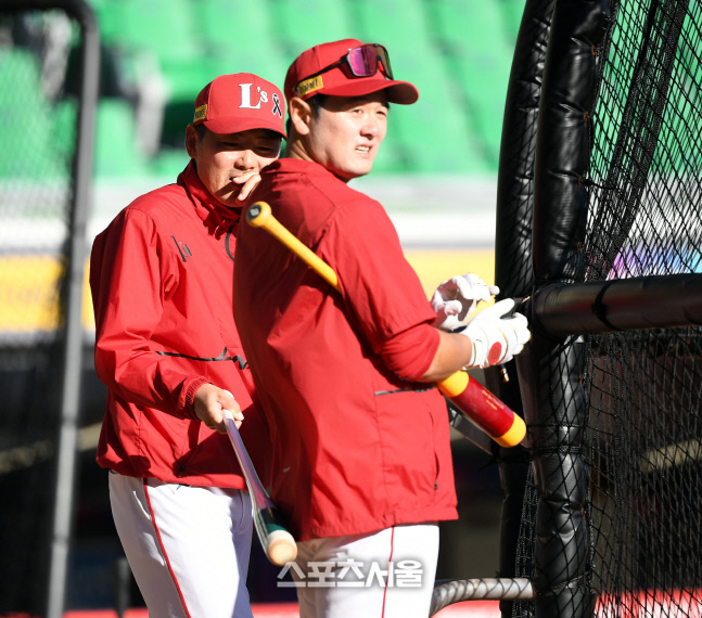 [포토] 김원형 감독 \'오늘 잘하자\'