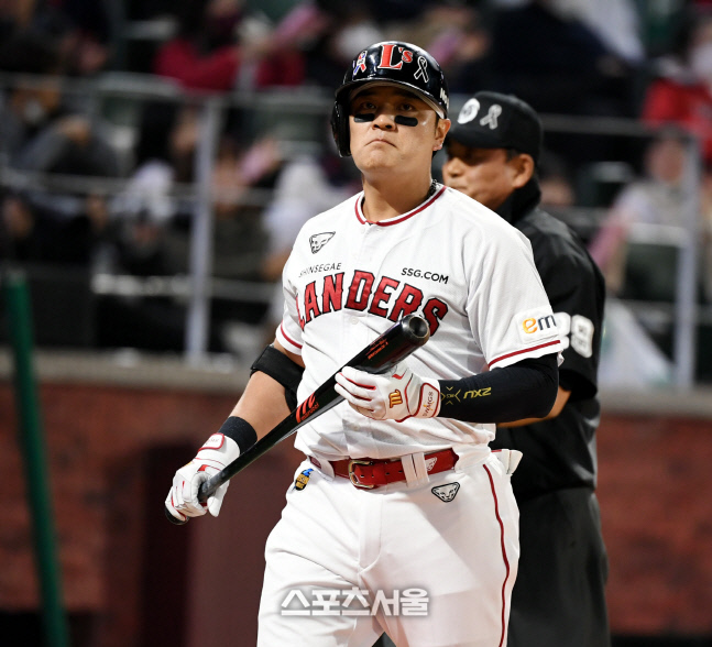 [포토] 삼진 추신수 '유인구에 당했어'