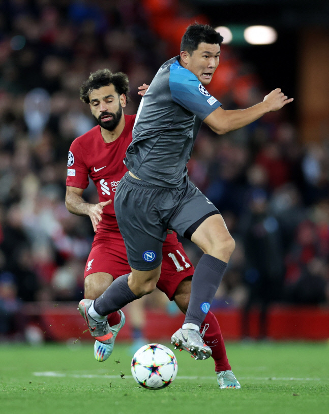 SOCCER-CHAMPIONS-LIV-NAP/REPORT