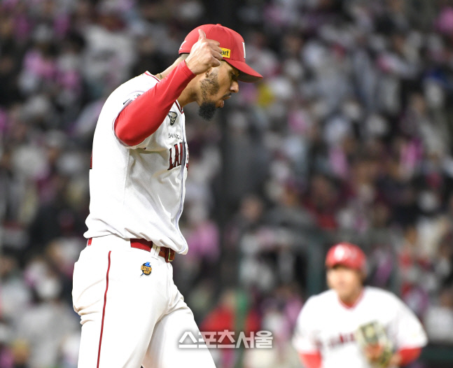 [포토] 폰트 \'끈질긴 승부였어\'