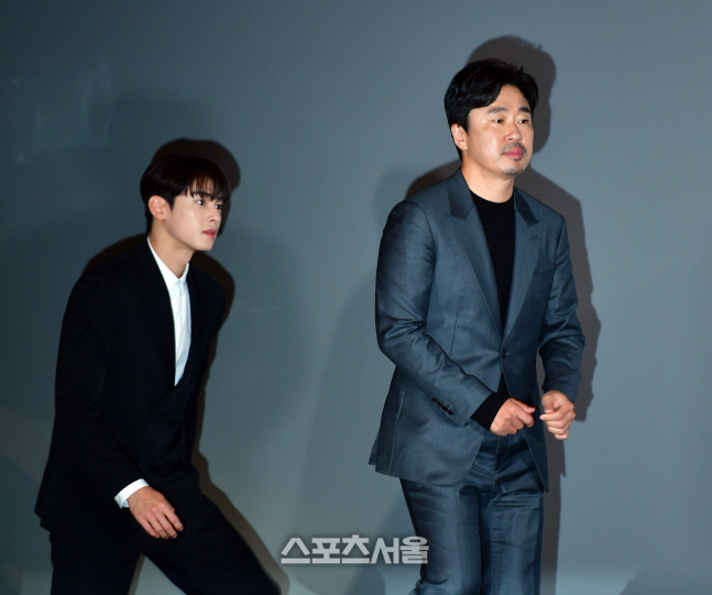 무대오르는 '데시벨' 차은우와 조달환 [포토]