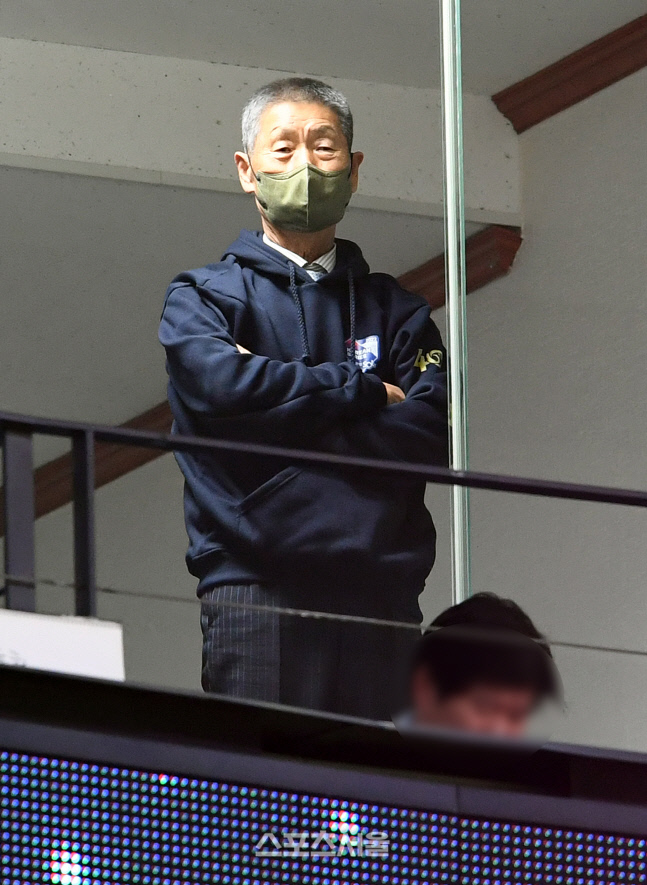 '야신' 김성근 감독, '최강야구' 뜬다...심수창·정근우 재회