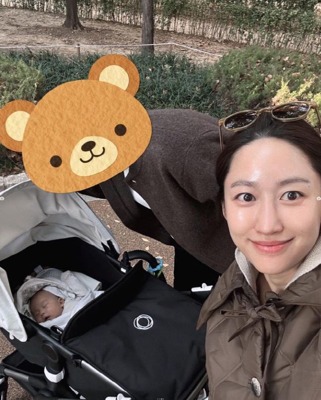 '누구 닮았나?' 전혜빈, 40일子+남편과 행복가득 단풍 나들이