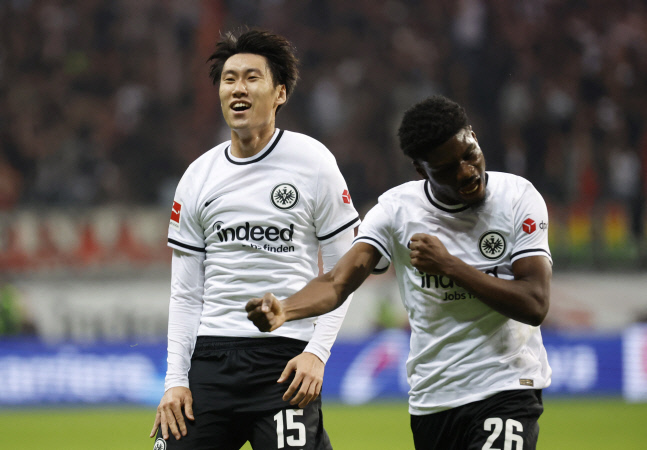 SOCCER-GERMANY-SGE-DOR/REPORT