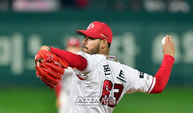 '더이상의 한국시리즈는 없다!' 선발나선 폰트[포토]