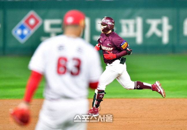 '그 어렵다는 폰트 상대로' 선제투런홈런 임지열[포토]