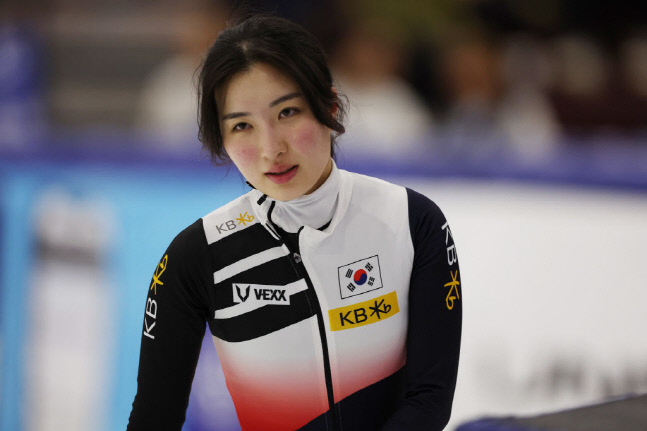 韓쇼트트랙 막내 김길리(18), 수잔 슐팅을 잡아라!
