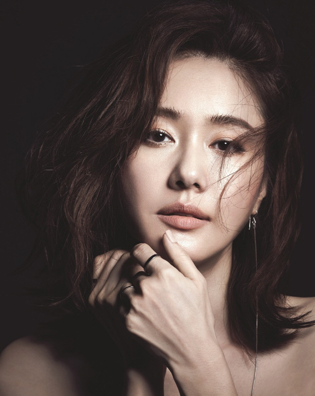 배우 김지수, 고현정 조인성 등과 한솥밥 식구됐다!