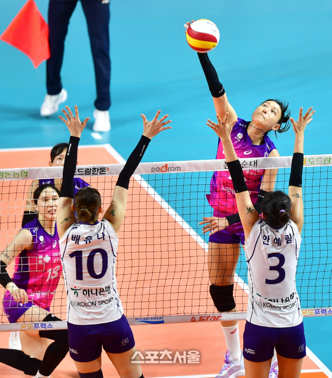 '블로킹 뚫었다!' 김연경[포토]