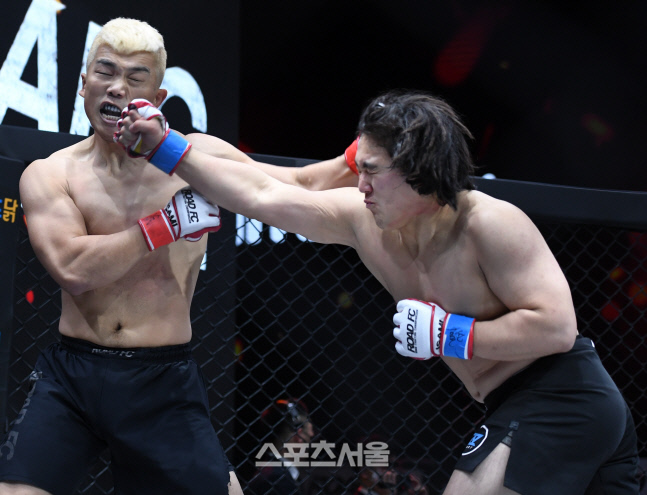 베테랑 임동환, ARC 008에서 정승호에게 힘겹게 승리해