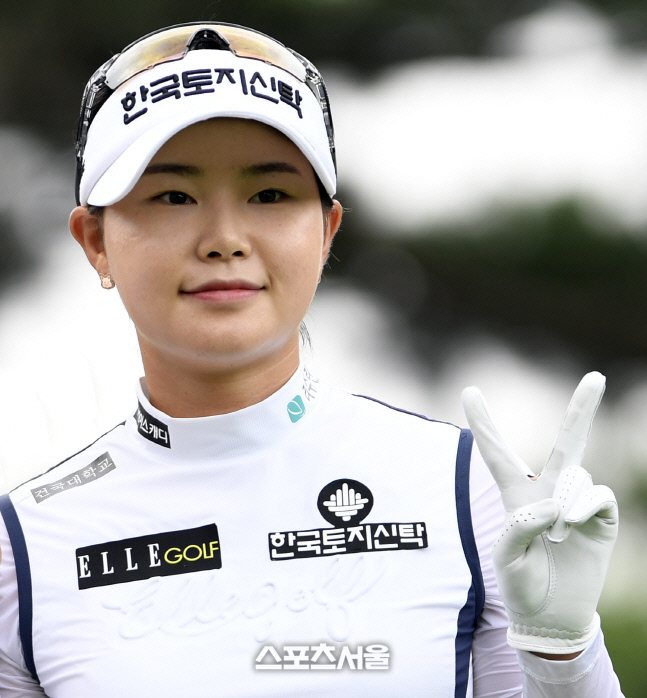 \'V\'자를 그리는 임희정, 호반서울신문 첫 타이틀의 주인공은 나! [포토]