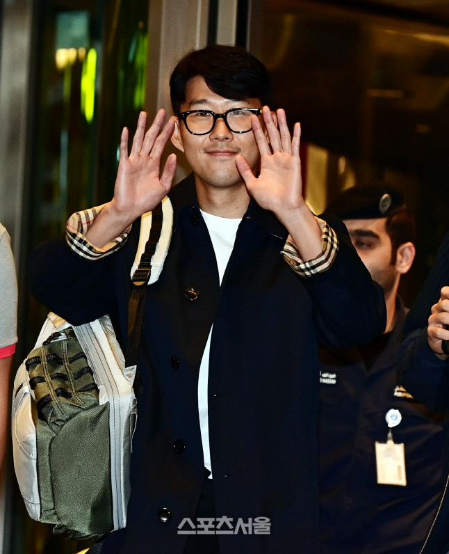 한국 팬에 현지 경찰까지 동원…손흥민의 등장에 하마드 공항이 들썩했다[도하 SS현장]