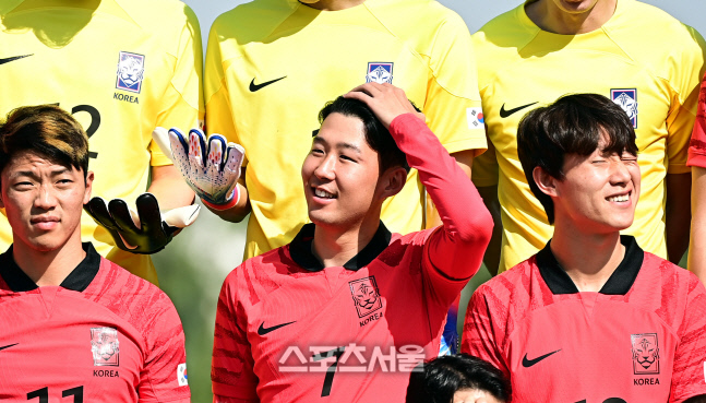 [포토] 손흥민, 선명한 수술자국