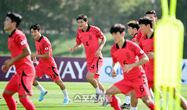 히든카드 스리백? 익숙한 포백? 벤투 감독 구상은[도하 SS현장]