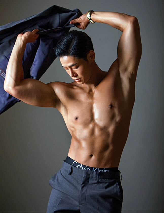 [포토]아름다운 근육의 소유자 장성규, 머슬마니아를 대표하거든요~ (맥스큐)