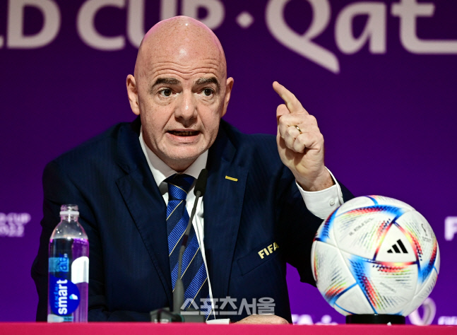 [포토] 월드컵 개막 D-1, 인판티노 FIFA 회장 기자회견