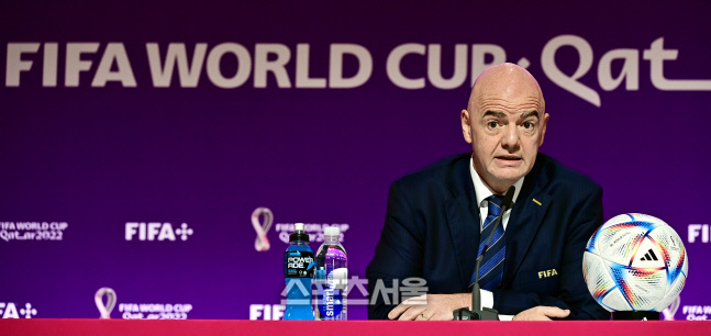 [포토] 인판티노 FIFA 회장 '월드컵 D-1 기자회견'