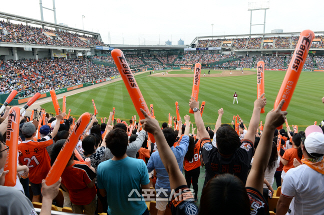 KBO 상벌위 연다, 한화 주전 A선수 음주운전...70경기 출전정지?