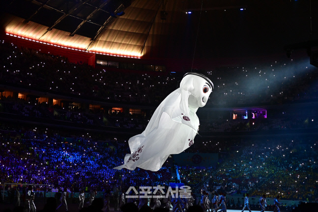 [포토] 개막식장에 나타난 카타르 월드컵 마스코트 라이브