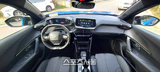 뉴 푸조 e-2008 GT. 스포츠서울 이웅희기자 iaspire@