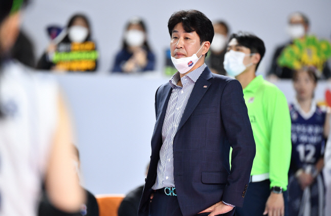 김종민 감독 "웜업 덜 된 박정아 투입, 내 불찰" [현장인터뷰]