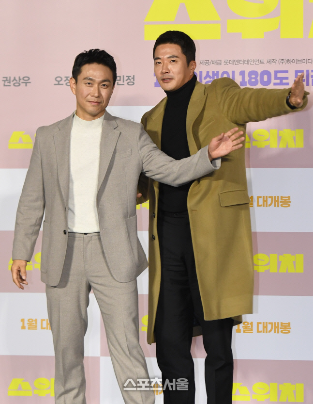 [포토]톱스타와 매니저로 '스위치' 된 오정세와 권상우