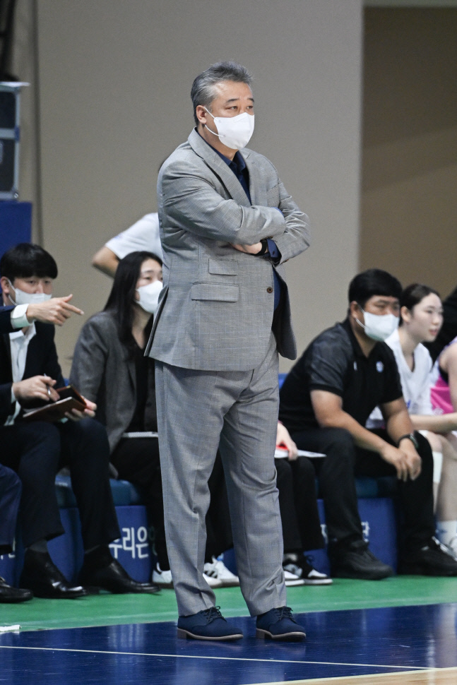 [패장] '41점차 패배' 임근배 감독 "백업들에게 계기가 될 수 있는 경기" [SS 인터뷰]