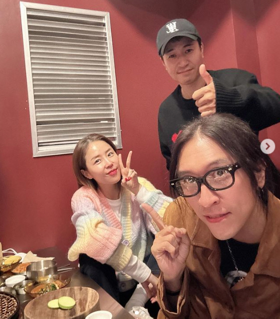 코요태, 사진 보니 루머는 다 가짜 뉴스...비즈니스 관계 아닌 진짜 우정 "내일 또 봐"