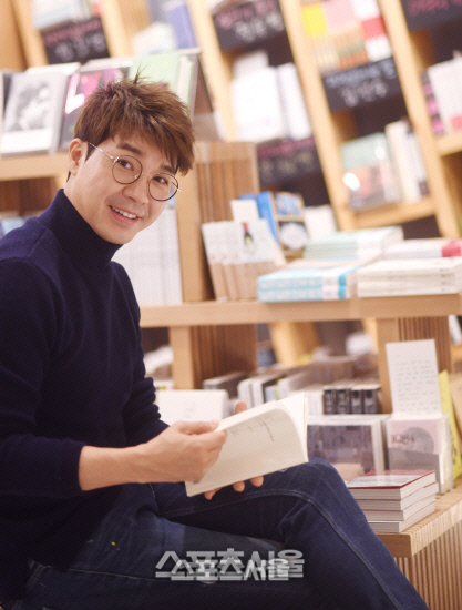 박수홍, 12월 결혼 날짜 잡았다...'23세 연하 아내' 공개에 러브스토리까지 밝힌다