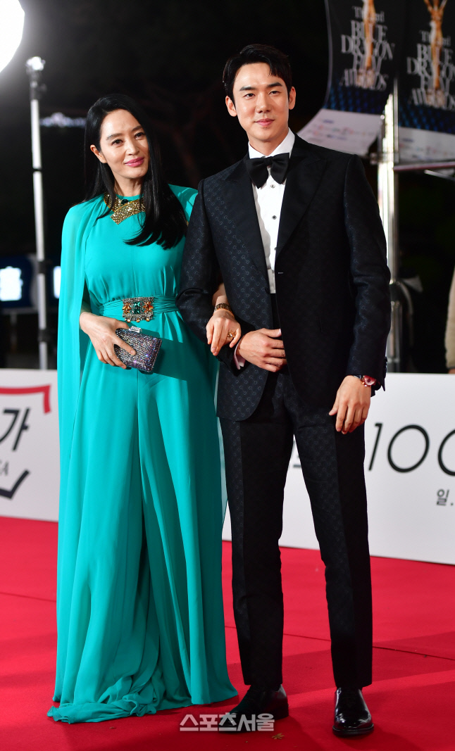 청룡의 여인 김혜수와 유연석[포토]