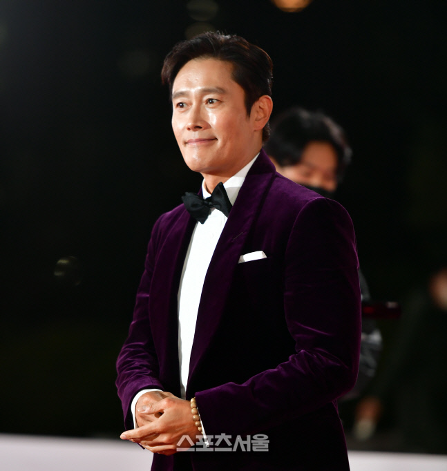 '영화팬들을 향한 미소' 이병헌[포토]